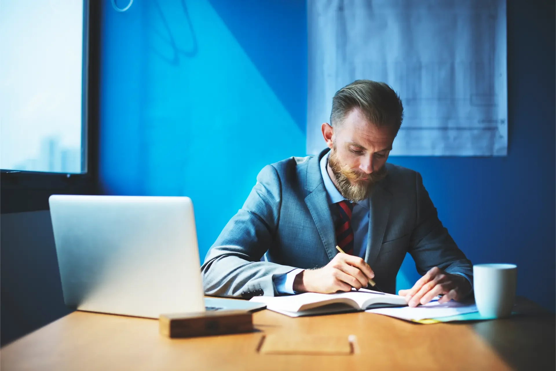 Curso de Inglês Particular x Escolas Tradicionais: Qual entrega fluência real?